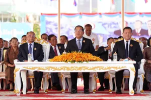 Chủ tịch Đảng Nhân dân Campuchia Hunsen chủ trì lễ Kỷ niệm 74 năm Ngày thành lập Đảng Nhân dân Campuchia sáng 28-6. Ảnh: Báo QĐND