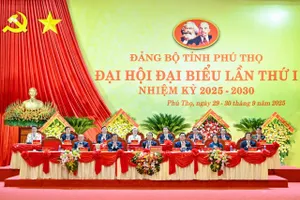 Đại hội đại biểu Đảng bộ tỉnh Phú Thọ lần thứ I, nhiệm kỳ 2025-2030 khai mạc phiên chính thức. Ảnh: VIẾT CHUNG