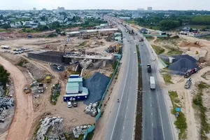 Bộ Xây dựng đề nghị TPHCM triển khai thu phí đường Vành đai 3