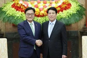 Chủ tịch nước Lương Cường và Chủ tịch Quốc hội Hàn Quốc Woo Won Shik. Ảnh: QUANG PHÚC