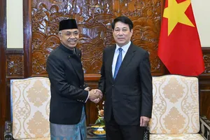 Chủ tịch nước Lương Cường tiếp Đại sứ Indonesia và Philippines trình Quốc thư