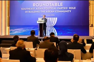 Tọa đàm “Vai trò của các chính đảng Đông Nam Á trong xây dựng Cộng đồng ASEAN”. Ảnh: QUANG HÒA.