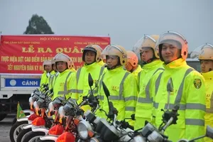 Kiến nghị công khai tên, số điện thoại cảnh sát giao thông