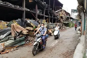 Kiểm điểm lãnh đạo phường ra văn bản cảnh báo ô nhiễm khu vực cháy Công ty Rạng Đông