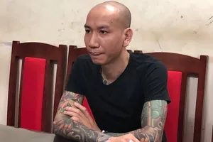 Khởi tố “giang hồ mạng” Phú Lê