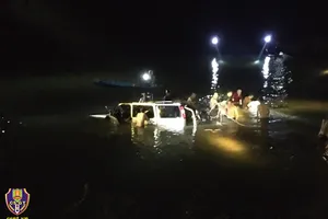 Làm rõ nguyên nhân ban đầu vụ ô tô lao xuống sông trong đêm, 5 người thiệt mạng