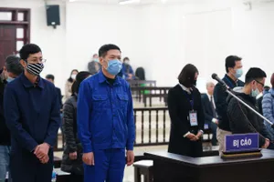 Cựu Giám đốc CDC Hà Nội bị đề nghị phạt từ 10-11 năm tù