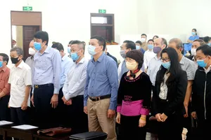 Các bị cáo tại phiên tòa