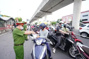 Bộ Công an sẵn sàng hỗ trợ Hà Nội về kỹ thuật, nhân lực, giải pháp để quản lý giấy đi đường