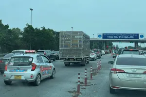 Xuất hiện dấu hiệu ùn ứ giao thông tại các trạm thu phí sau những ngày nghỉ tết. Ảnh: Cục CSGT cung cấp