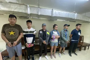 Nhóm người nước ngoài trộm hơn 1 tỷ đồng định trốn sang Campuchia