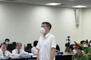 Cựu Trưởng Công an quận Tây Hồ hầu tòa với cáo buộc nhận hối lộ 