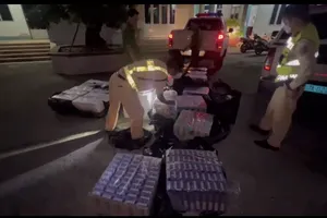 Thu giữ gần 11.000 bao thuốc lá lậu trên cao tốc TPHCM - Trung Lương