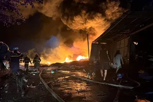 Hà Nội: Cháy nhà xưởng, 1 người chết