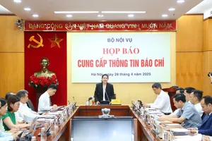 Quang cảnh buổi họp báo