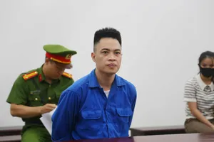 Trả tự do cho tài xế Lexus trong vụ hành hung nam shipper