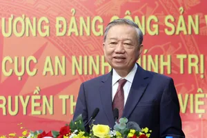 Mở rộng nắm tình hình, bảo vệ việc triển khai các chủ trương chiến lược mới của Đảng