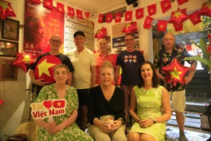 Du khách quốc tế hào hứng với kỷ niệm Quốc khánh 2-9 tại Hà Nội