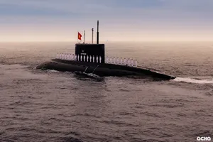 Tàu ngầm Kilo 636 – “hố đen đại dương” xuất hiện trong lễ diễu binh trên biển