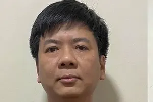 Bị can Nguyễn Ngọc Thủy (Chủ tịch HĐQT kiêm Tổng Giám đốc Công ty cổ phần Tập đoàn Giáo dục Egroup) trước đó đã bị khởi tố về hành vi “Lừa đảo chiếm đoạt tài sản”. Ảnh: BỘ CÔNG AN