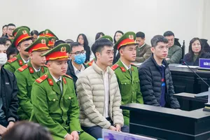 Xét xử nhóm người sản xuất, buôn bán hàng giả hơn 2.400 tỷ đồng