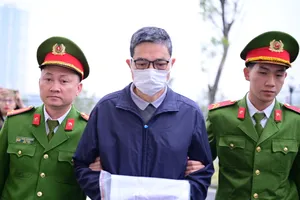 Nhiều cựu cán bộ Cục An toàn thực phẩm bị xét xử vì cáo buộc nhận tiền của doanh nghiệp