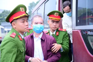 Xét xử cựu Giám đốc Ban Quản lý dự án tỉnh Đắk Lắk với cáo buộc nhận hối lộ