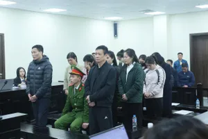 Tuyên án 11 bị cáo trong đường dây buôn lậu vàng qua biên giới