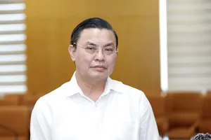 Khởi tố cựu Cục trưởng Cục Môi trường Hoàng Văn Thức