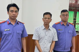 Bắt nguyên thẩm phán Tòa án nhân dân TP Hà Nội