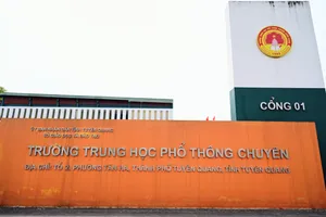Vụ án vi phạm kỳ thi tốt nghiệp THPT tại Tuyên Quang: 1 giáo viên Ngữ văn ra đầu thú