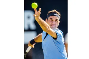 Roger Federer thua trận thứ 2 trong mùa