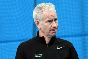 John McEnroe hối tiếc, nhưng không rút lại câu nói