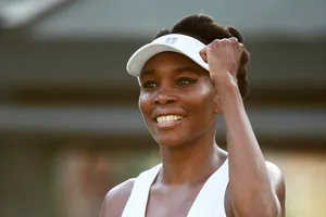 37 tuổi, Venus vẫn vào vòng 4