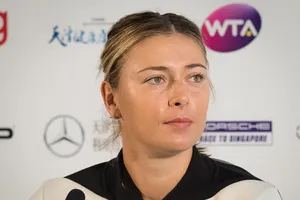 Maria Sharapova trong buổi họp báo sau khi lọt vào bán kết Tianjin Open