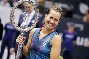 Strycova lên ngôi ở Linz