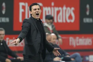 Milan lạc lối trong sương mù, Montella sẽ bị "trảm"?