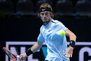 Rublev giành vé vào chung kết