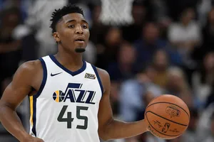 Donovan Mitchell đã ghi được 41 điểm, giúp Jazz đánh bại Pelicans