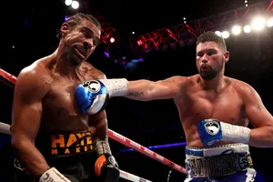 David Haye "ôi ngón chân" dính đòn Tony Bellew trong trận đấu hồi tháng 3