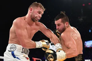Billy Joe Saunders (trái) đánh bại David Lemieux