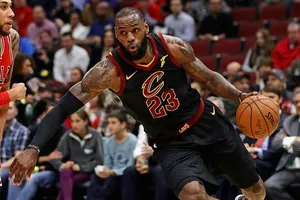 LeBron James đã có cú triple-double thứ 60