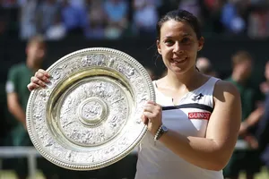 Bartoli khi vô địch Wimbledon 2013