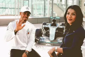 Lewis Hamilton mới gửi lời nhắn nhủ đến Max Verstappen
