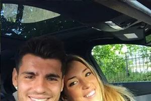 Morata và vợ, cô Campello