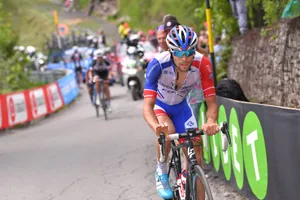 Thibaut Pinot hoàn toàn kiệt sức vì Giro d'Italia