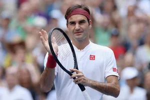 Federer loại Kyrgios sau một tuyệt chiêu không tưởng