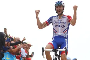 Pinot ăn mừng ở đích đến