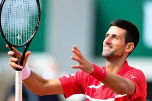 Roland Garros: Lọt vào vòng 3, Novak Djokovic cân bằng kỷ lục 70 trận thắng của Roger Federer