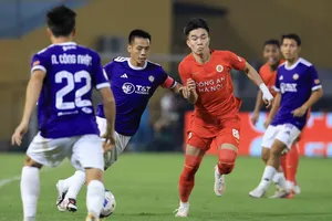V-League đổi chiều cuộc đua